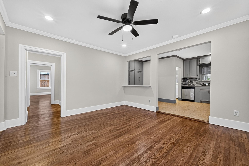 1927 Hawthorne Street - Photo 10