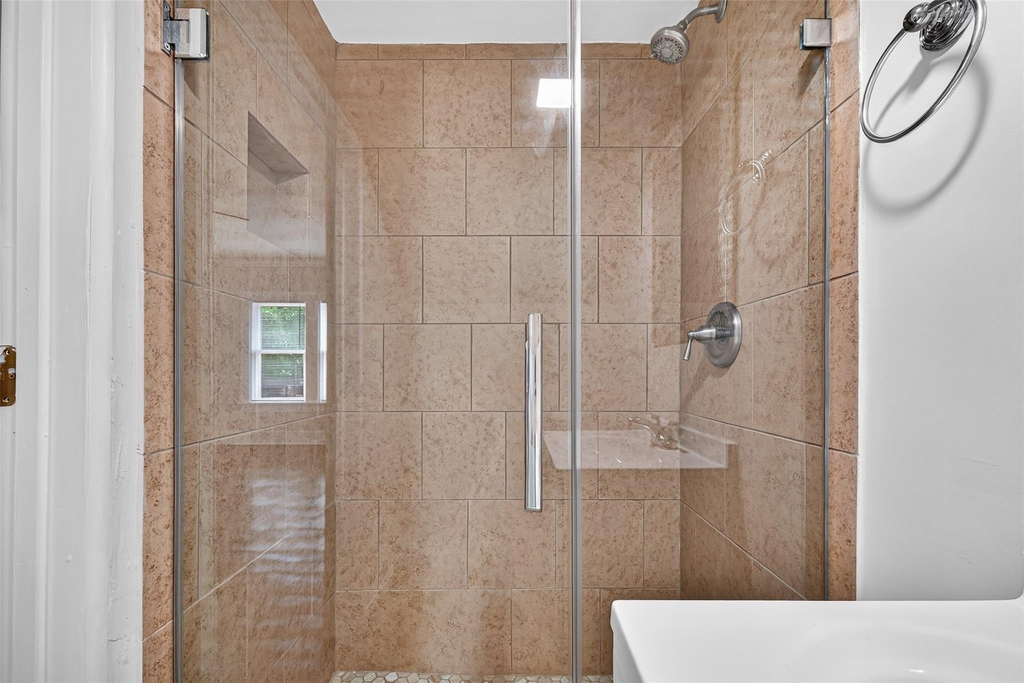1927 Hawthorne Street - Photo 27