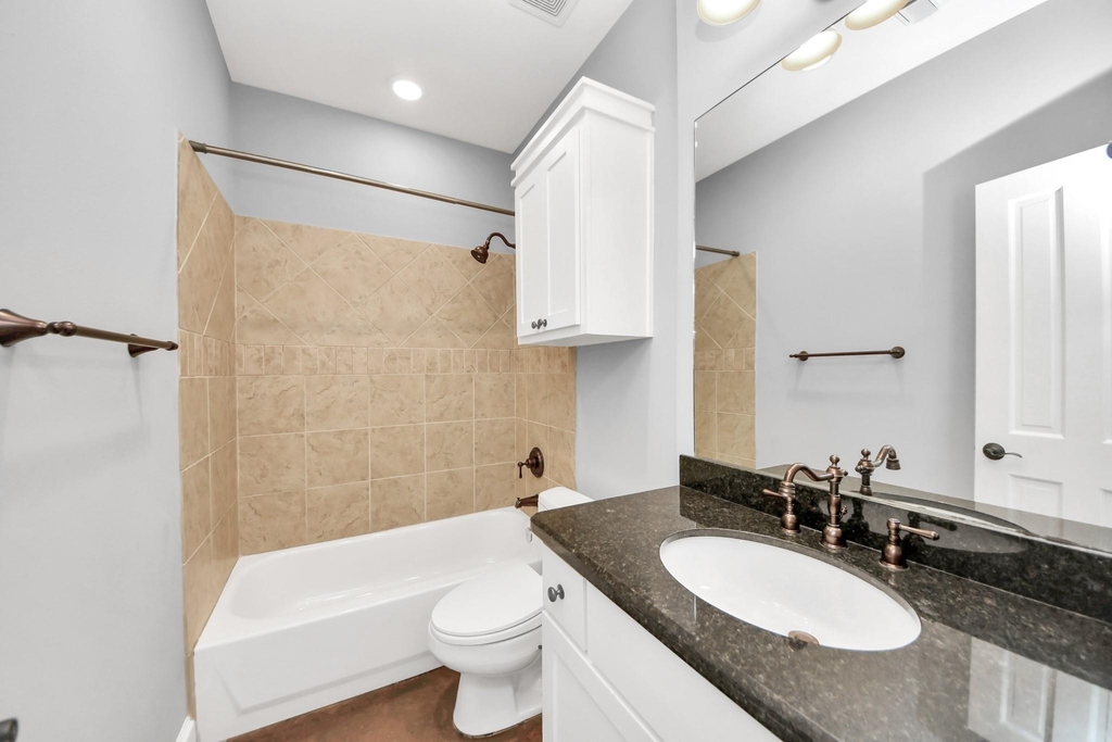 1538 Nashua Street - Photo 5