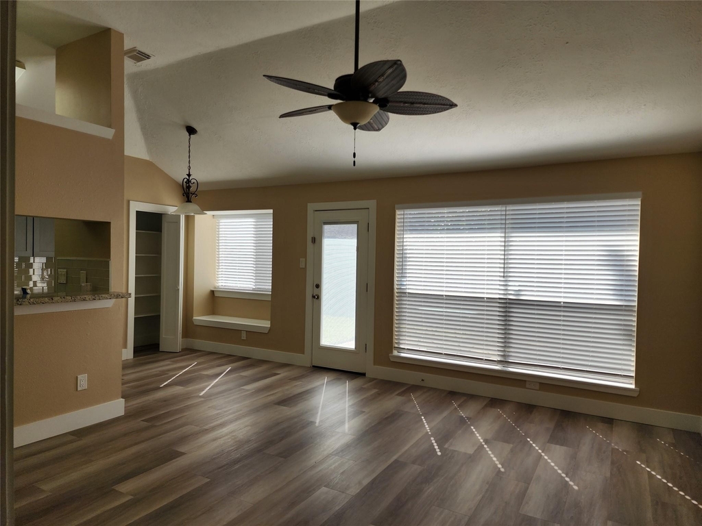 17415 Chamberlain Drive - Photo 6