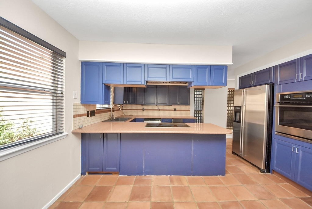 2210 Linea Del Pino Street - Photo 13