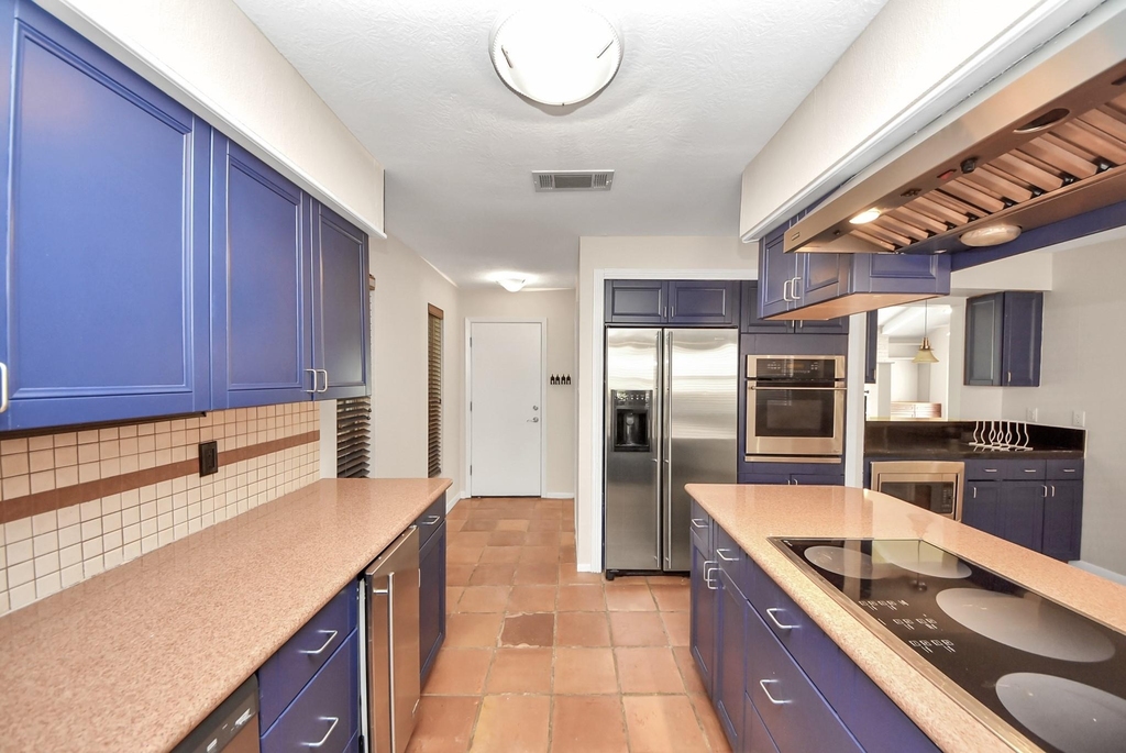 2210 Linea Del Pino Street - Photo 17