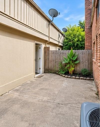 1548 East Avenue - Photo 2