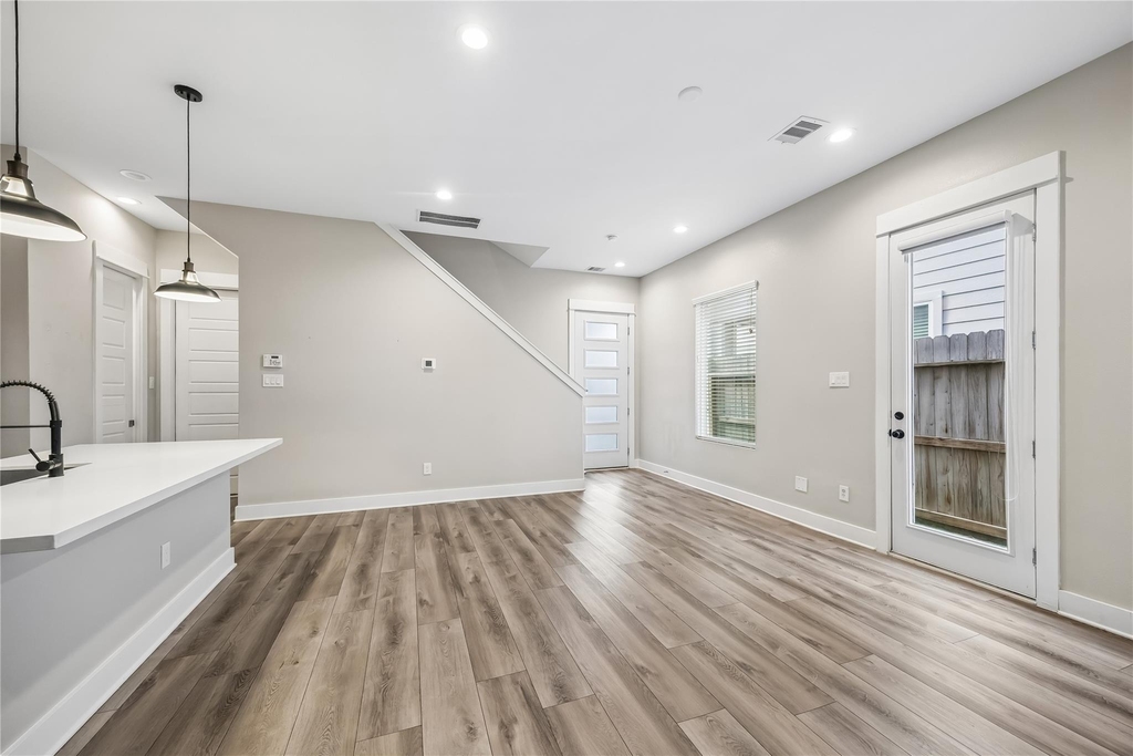 1209 W Tidwell Road - Photo 2