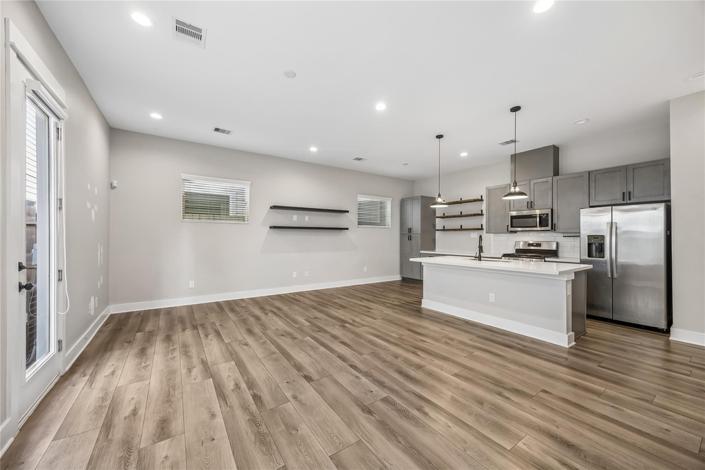 1209 W Tidwell Road - Photo 4