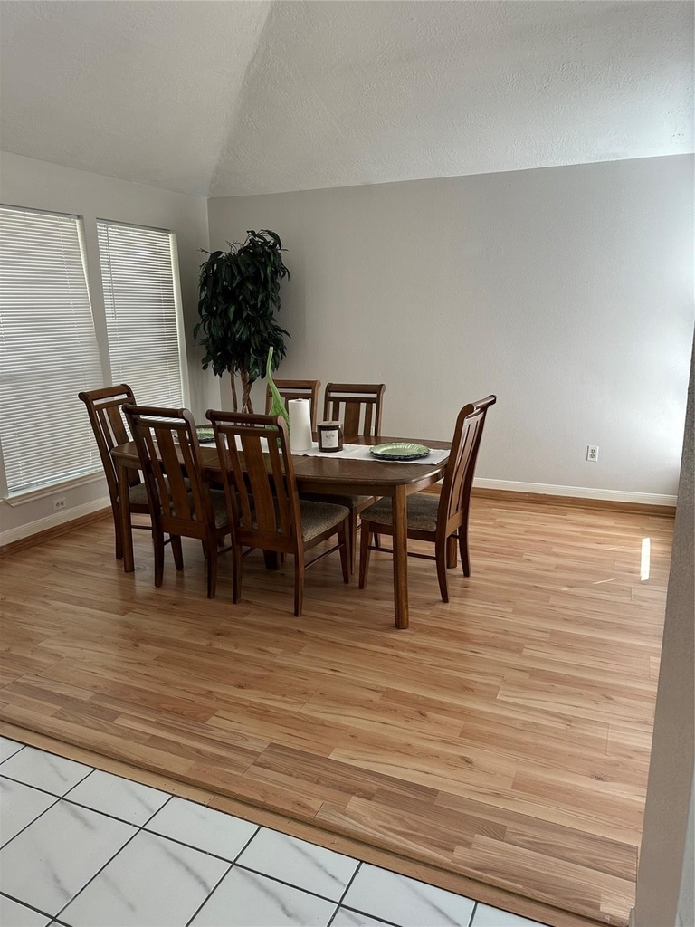 11807 Acadian Drive - Photo 5