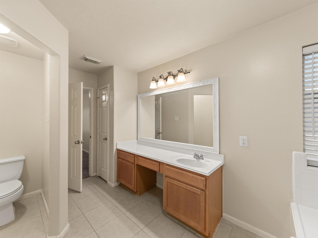2734 Sage Bluff Avenue - Photo 19