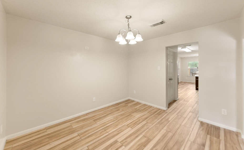 2734 Sage Bluff Avenue - Photo 4