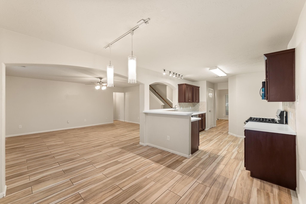 2734 Sage Bluff Avenue - Photo 7