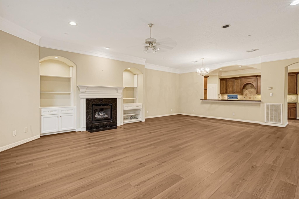 1402 Thompson Street - Photo 8