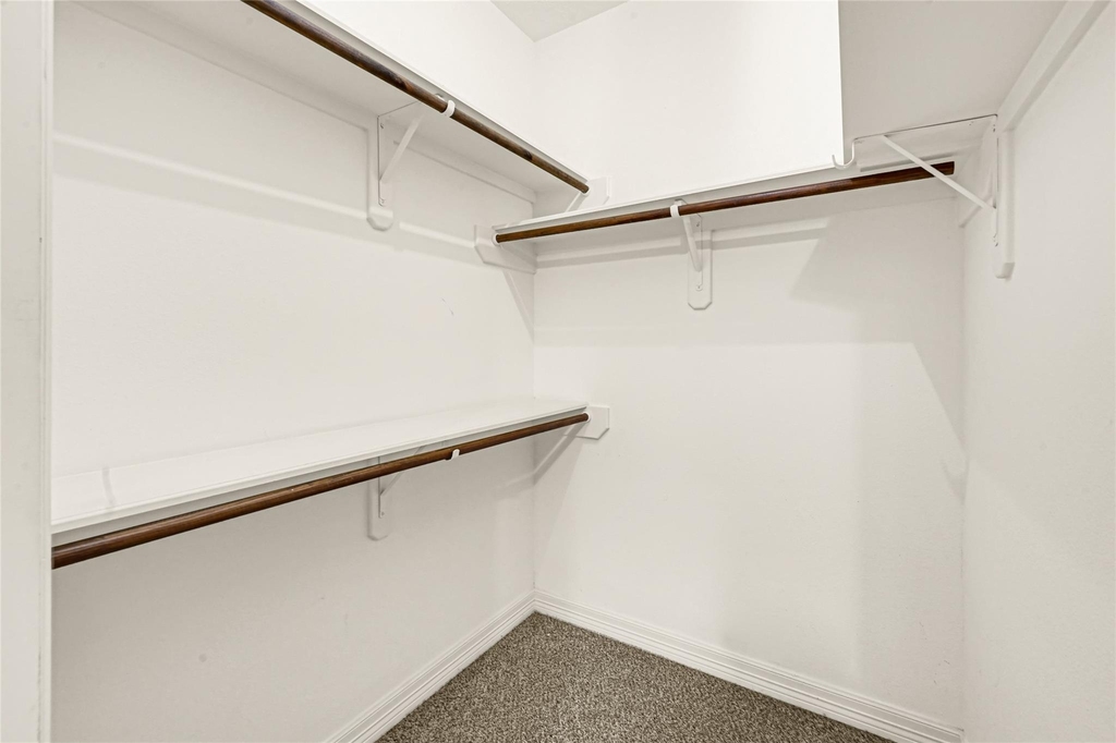 1402 Thompson Street - Photo 20