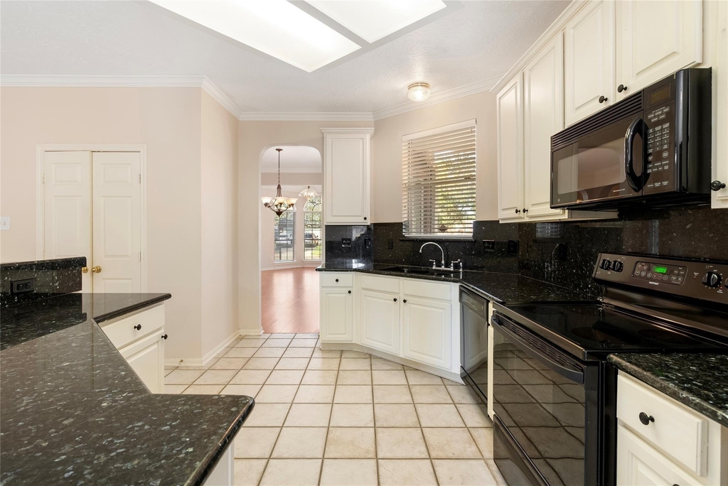 807 Presley Way - Photo 13