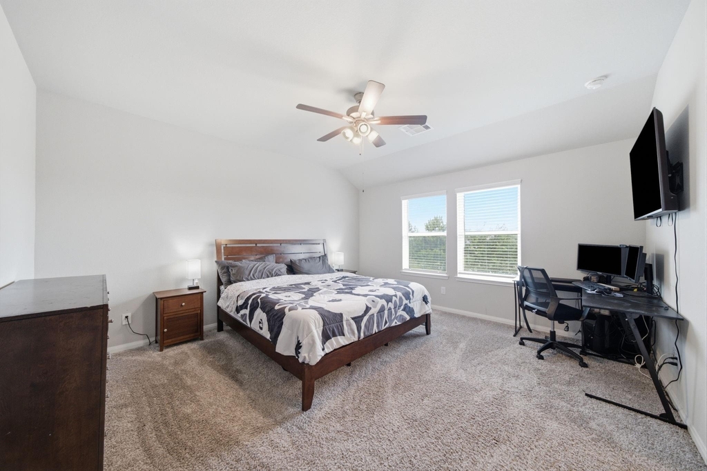1812 Kingsford Prairie Court - Photo 3