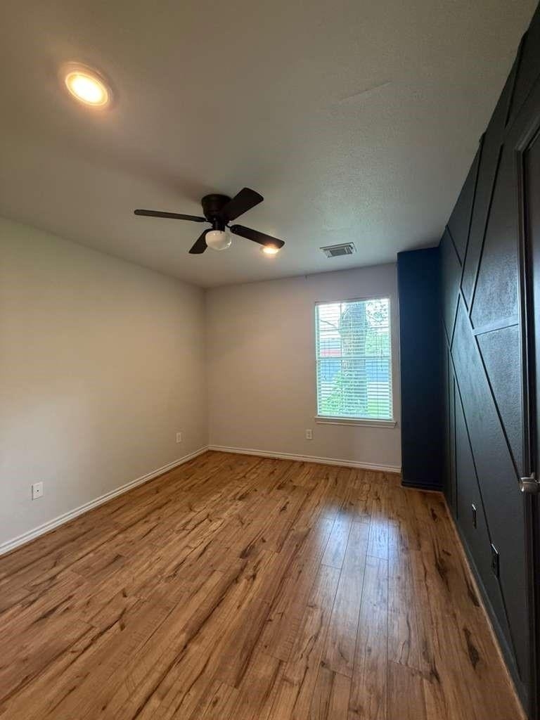 9623 Elmview Place - Photo 14