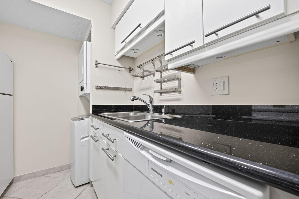 6410 Del Monte Drive - Photo 13