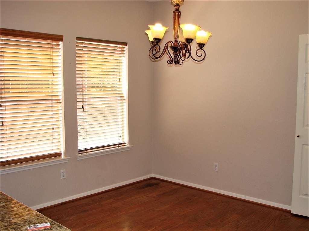 319 S Cheddington Drive - Photo 23