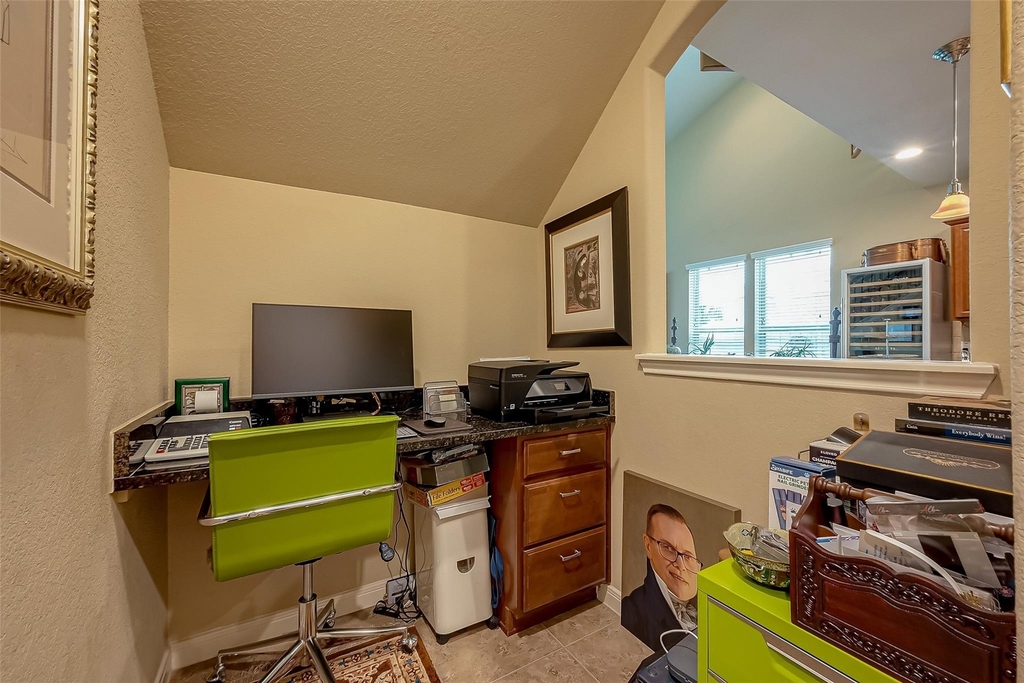 6415 Burgess Heights Lane - Photo 6