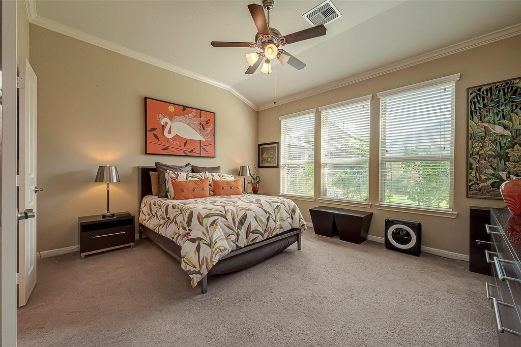 6415 Burgess Heights Lane - Photo 14