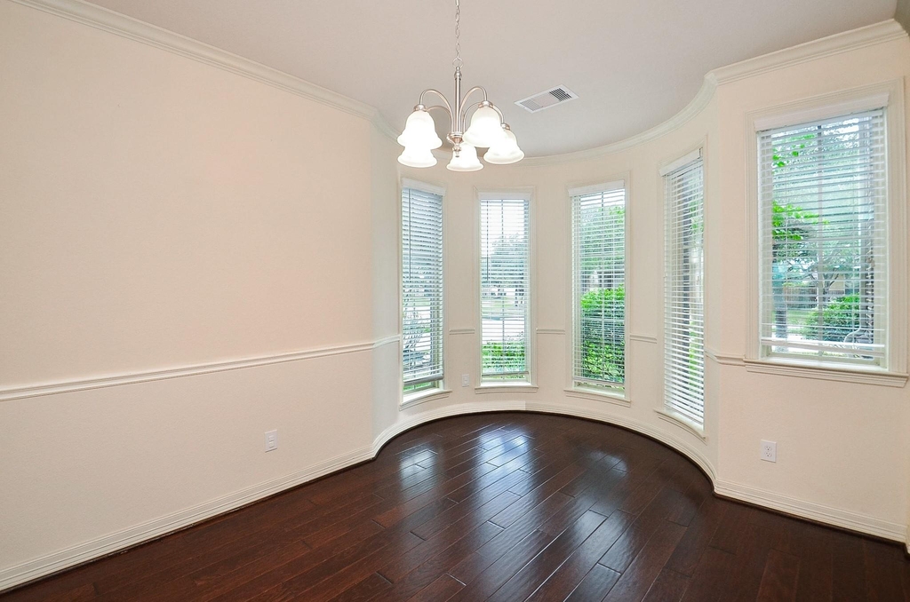 23610 Esperia Street - Photo 2