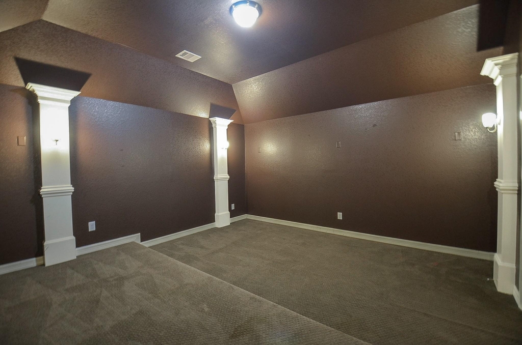 23610 Esperia Street - Photo 20