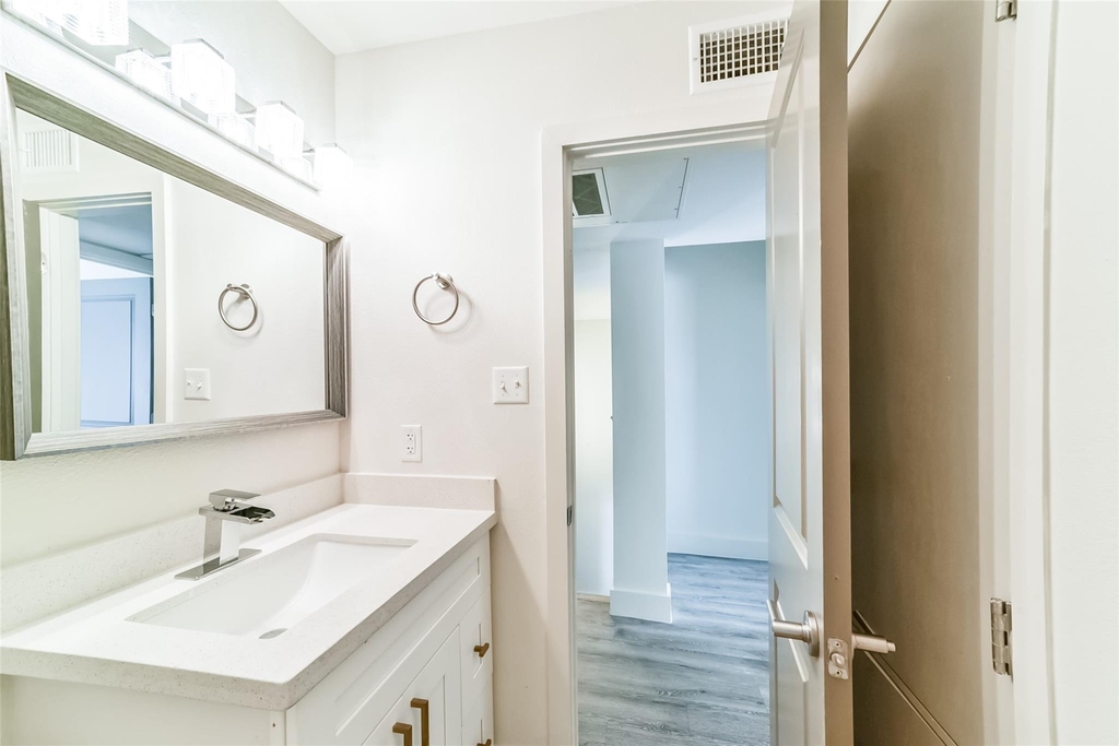 1608 Welch Street - Photo 14