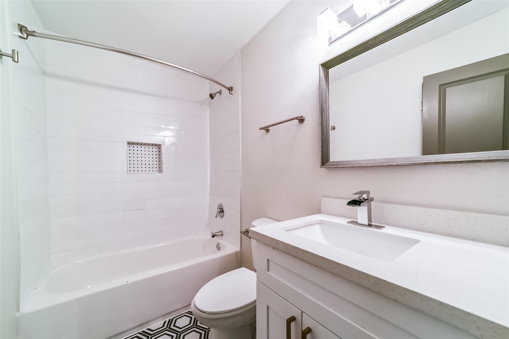 1608 Welch Street - Photo 13