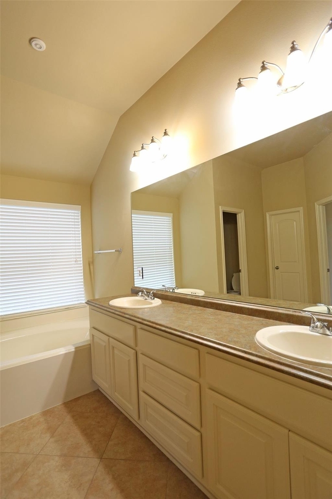 3107 Crystal Cascade Lane - Photo 13