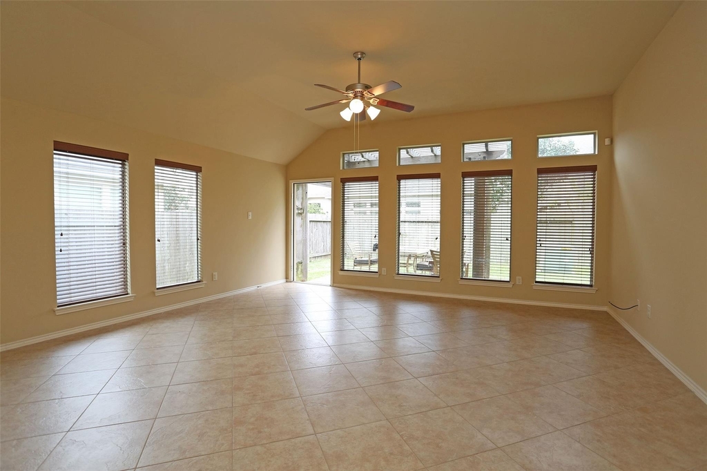 3107 Crystal Cascade Lane - Photo 2