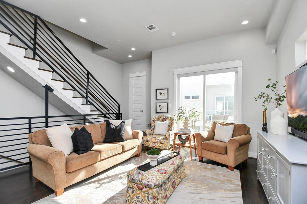 2105 Engelmohr Street - Photo 9