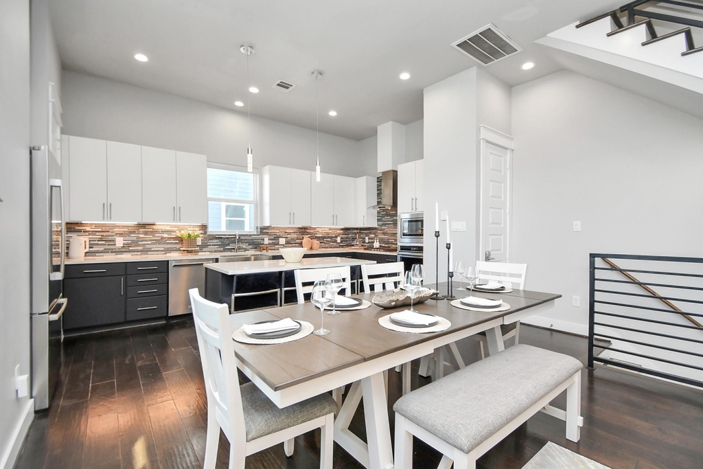 2105 Engelmohr Street - Photo 5
