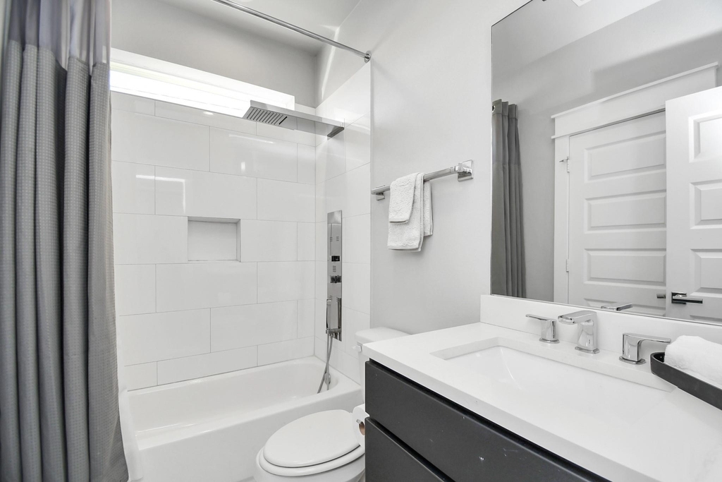 2105 Engelmohr Street - Photo 4