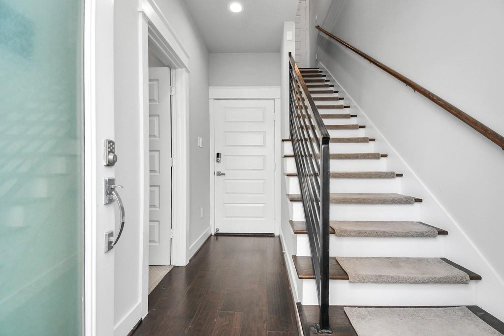 2105 Engelmohr Street - Photo 2