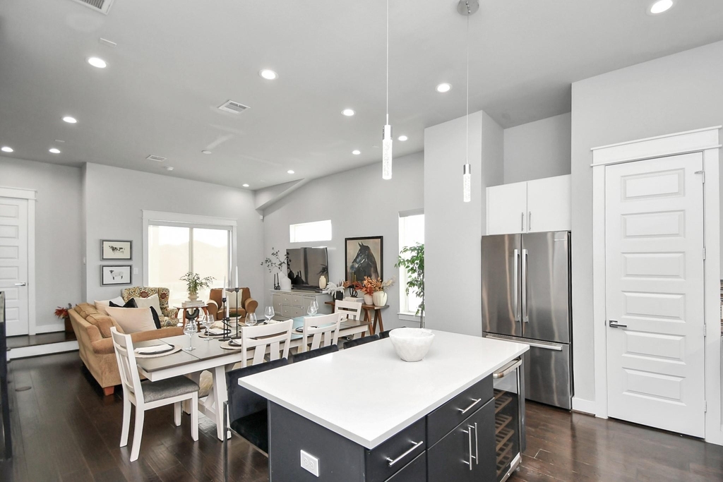 2105 Engelmohr Street - Photo 6