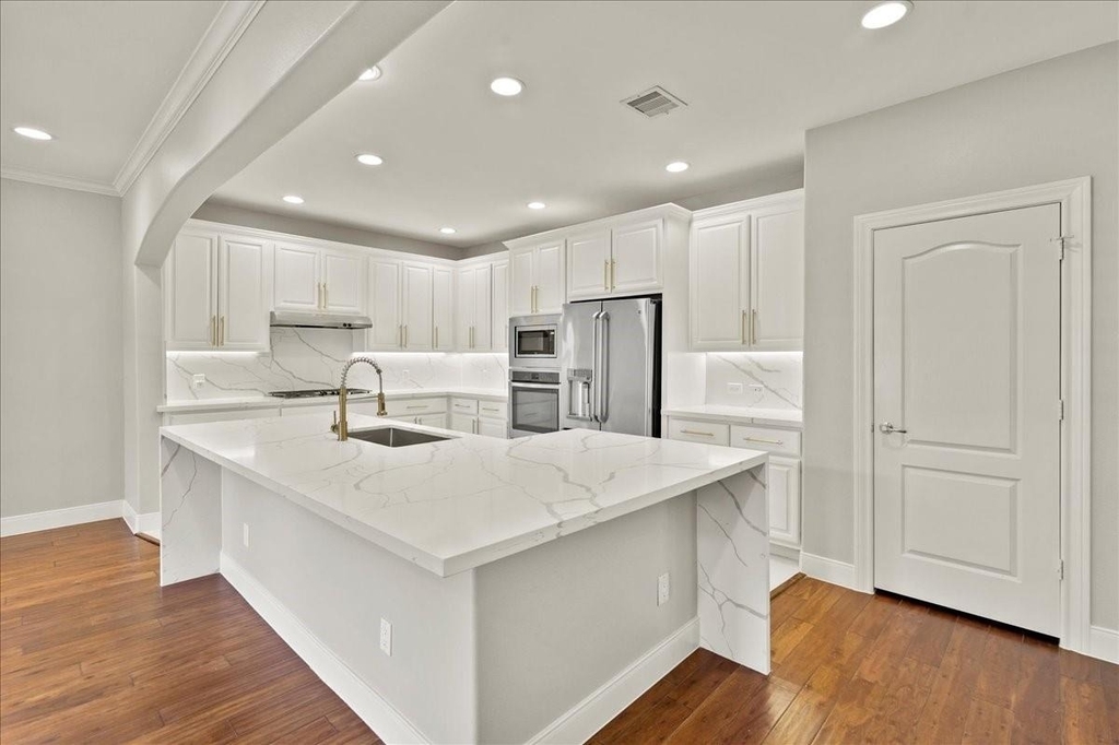 1518 Bingham Street - Photo 0