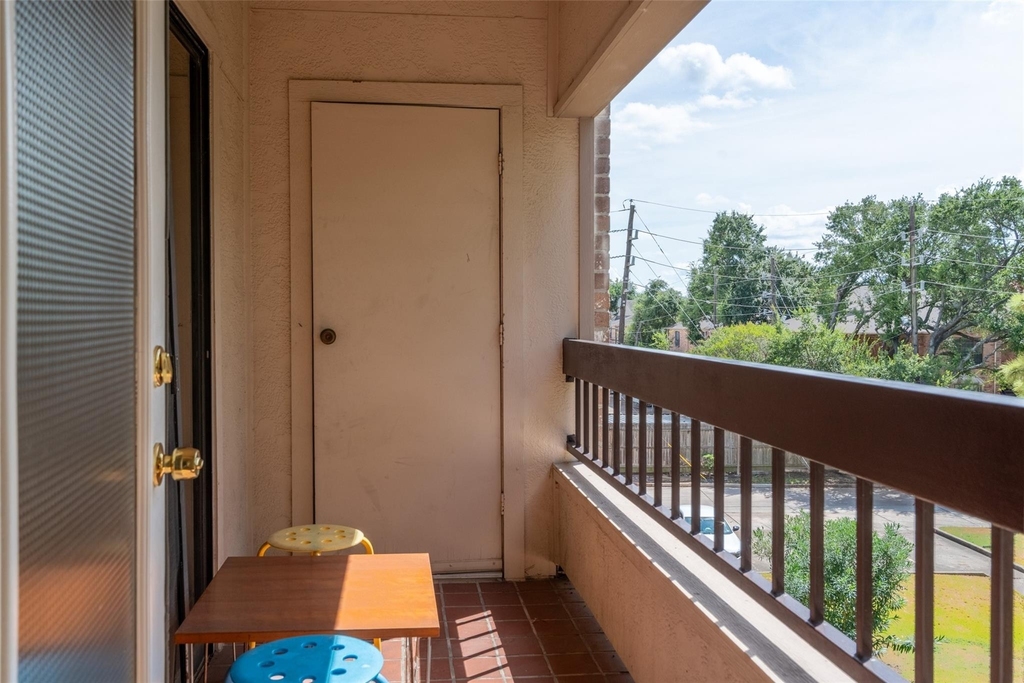 2209 S Braeswood Boulevard - Photo 18
