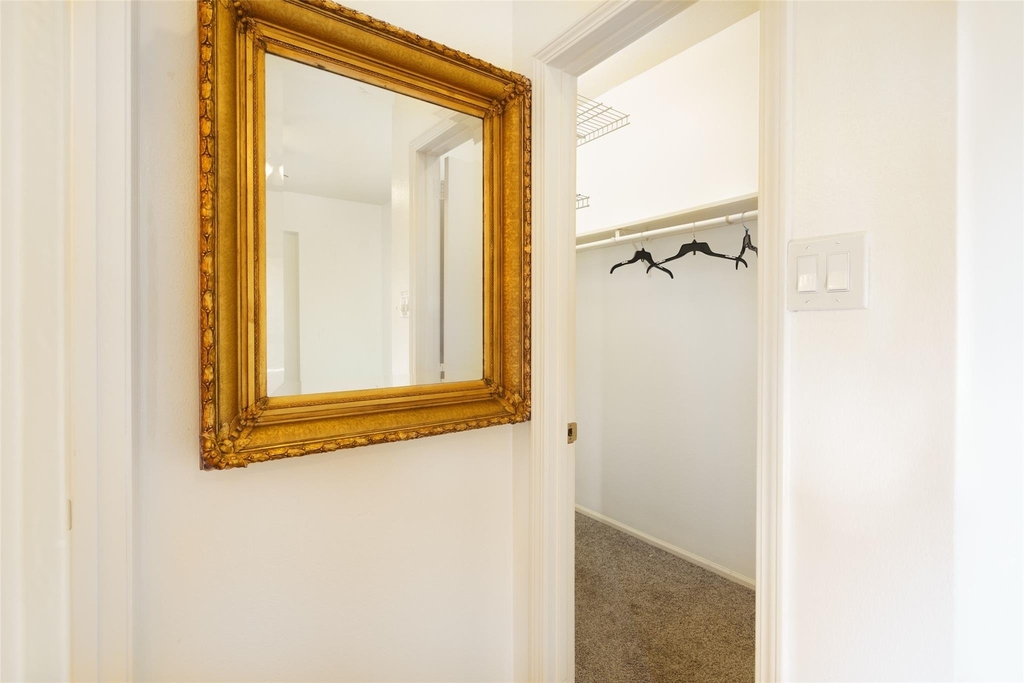 2209 S Braeswood Boulevard - Photo 7