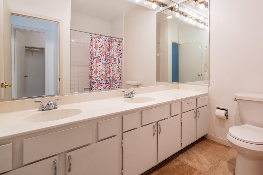 2209 S Braeswood Boulevard - Photo 16