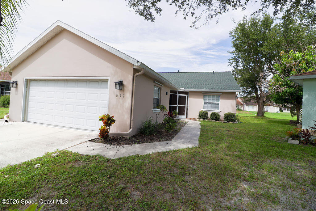 907 Bimini Avenue - Photo 0