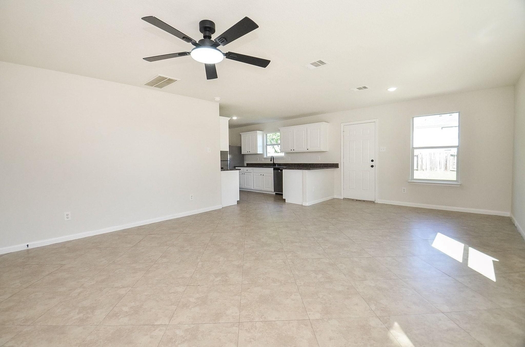 3906 Hollow Cove Lane - Photo 2
