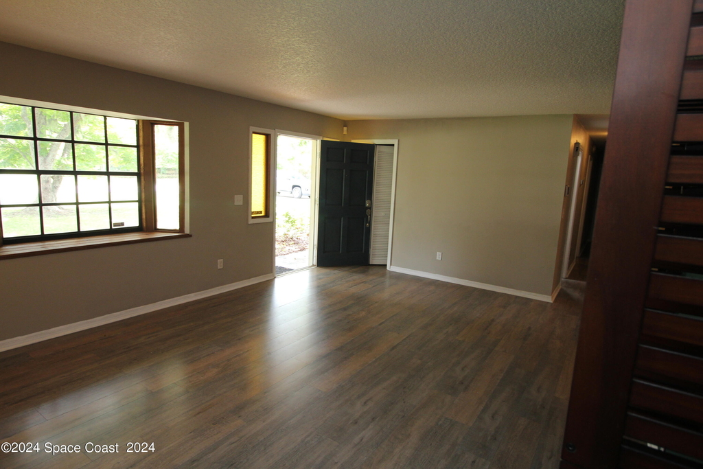 6158 Barna Avenue - Photo 3
