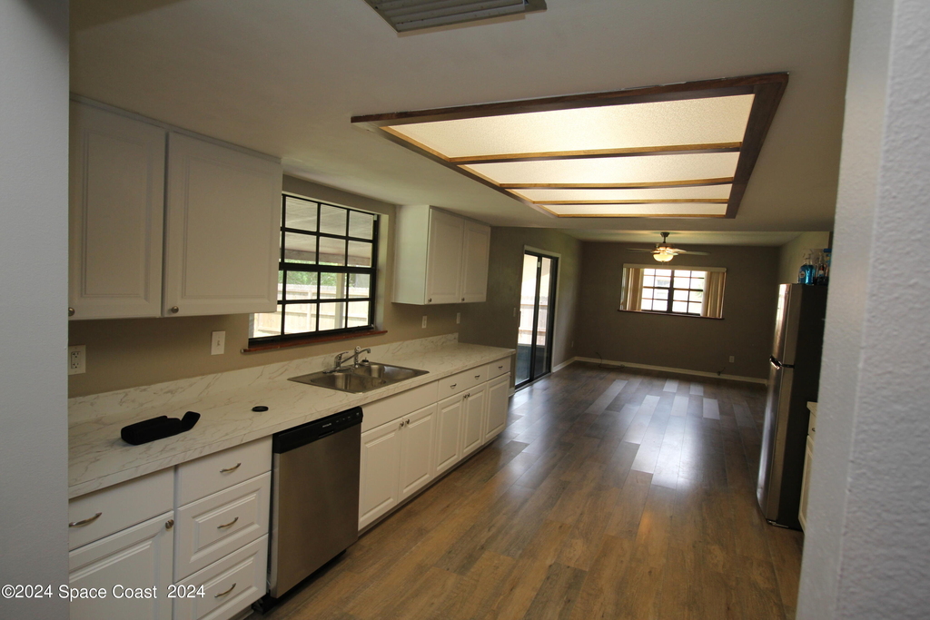 6158 Barna Avenue - Photo 6