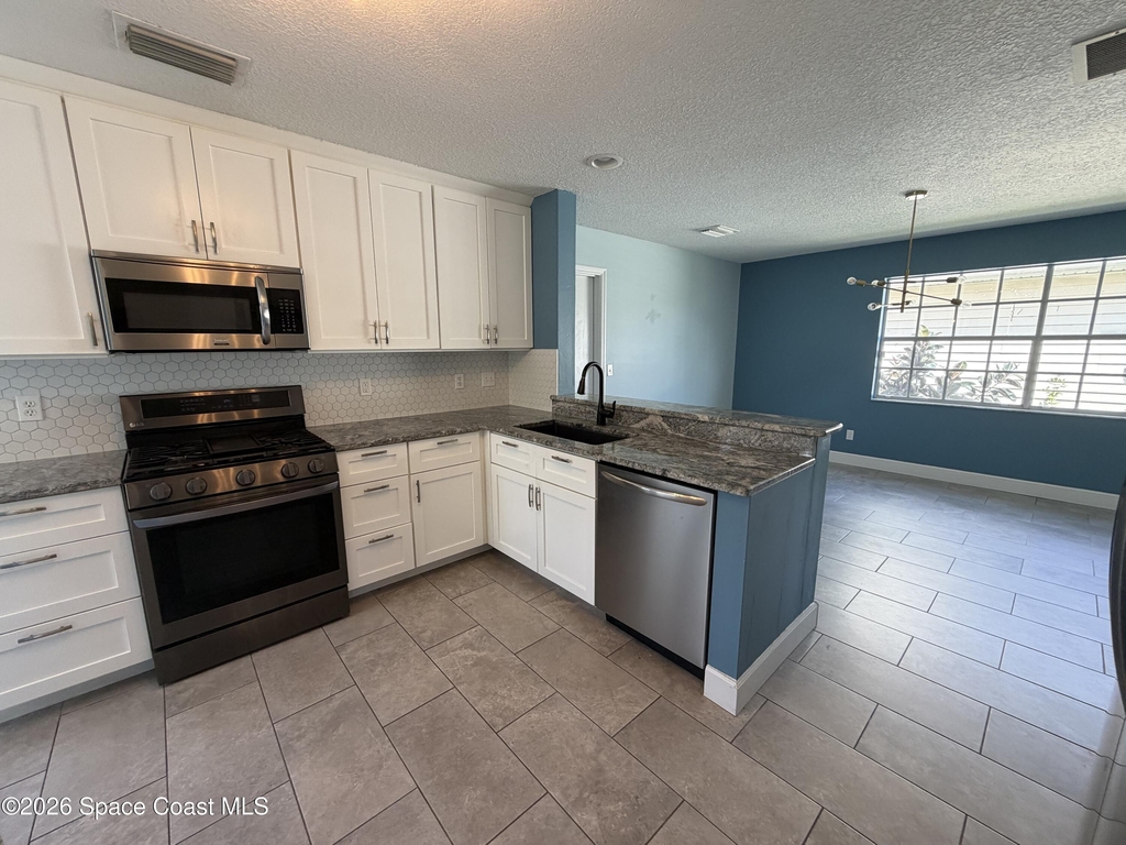 1599 Pga Boulevard - Photo 2