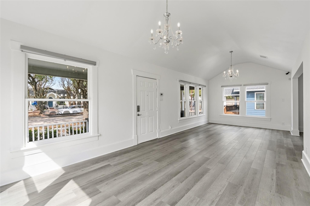 1330 Yale Street - Photo 1