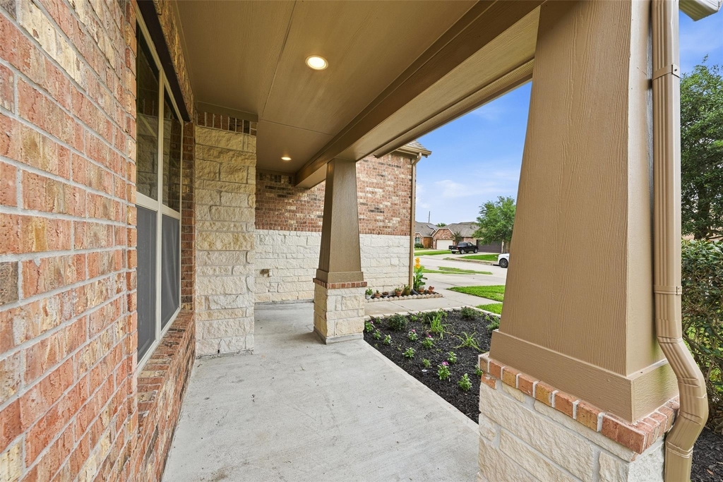 9422 Harmony Lake Lane - Photo 3