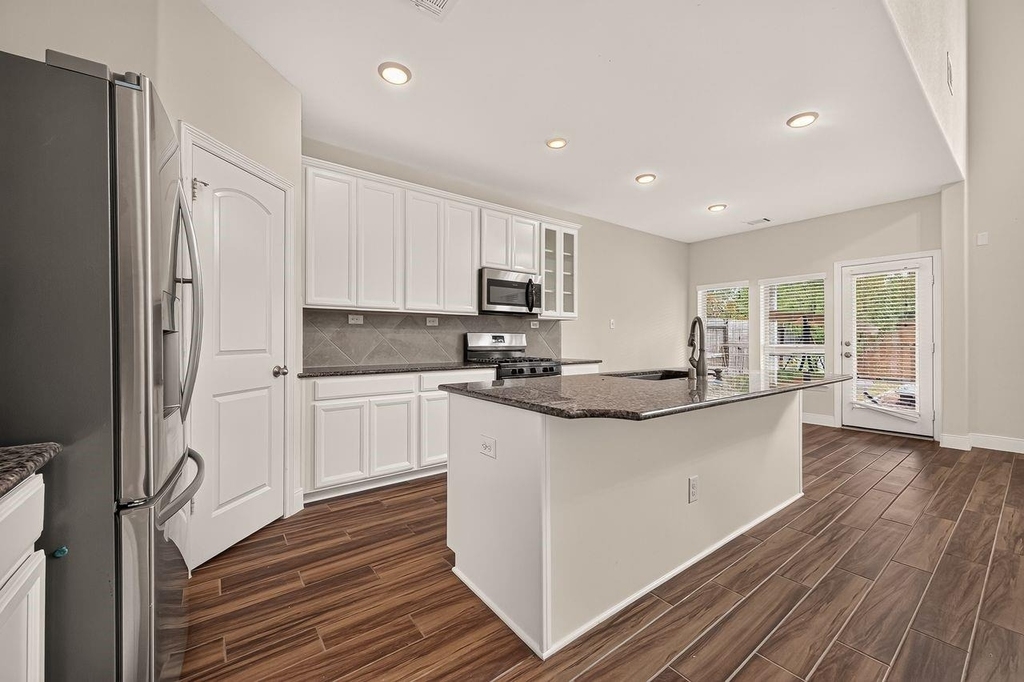 11202 Bluewater Lagoon Circle - Photo 13