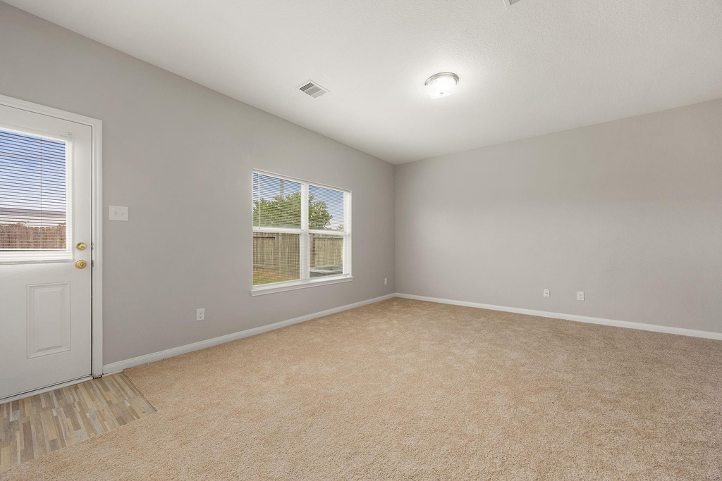 17247 Osprey Forest Drive - Photo 7