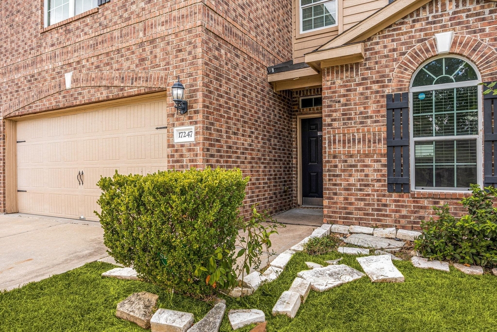 17247 Osprey Forest Drive - Photo 2
