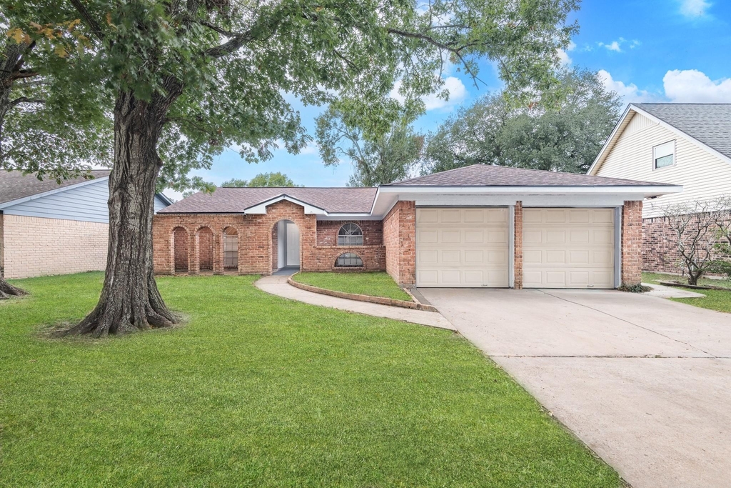 4611 Wee Lassie Lane - Photo 1