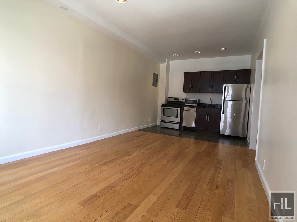 West 11th Street - Photo 0