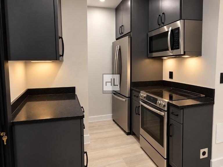 East 58 Street - Photo 2
